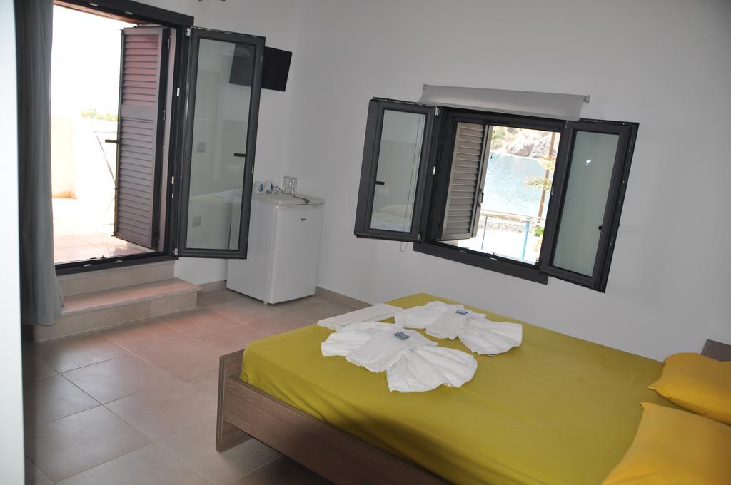 Paralia Guest House Agia Roumeli Esterno foto